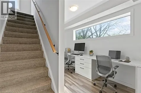 11 Eagle Hill Cambridge ON N3C 2C8
