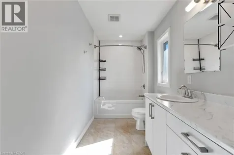 11 Eagle Hill Cambridge ON N3C 2C8