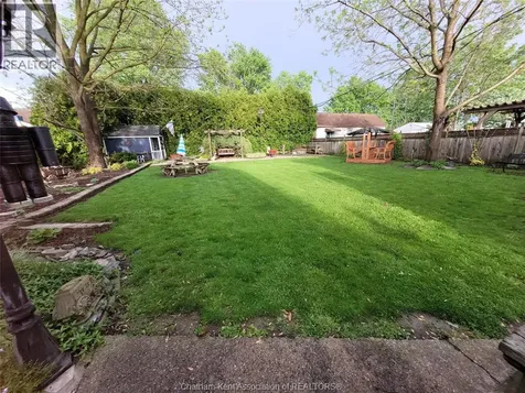 407 Albert Street Wallaceburg ON N8A 1Y3