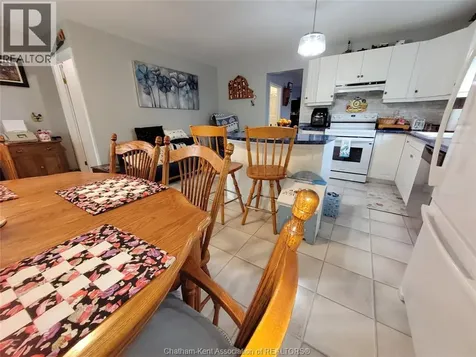 407 Albert Street Wallaceburg ON N8A 1Y3