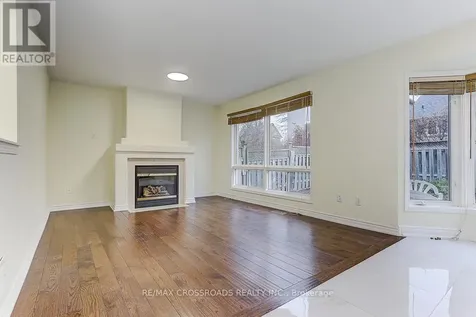 4 Lancelot Lane Markham (berczy) ON L6C 2G4