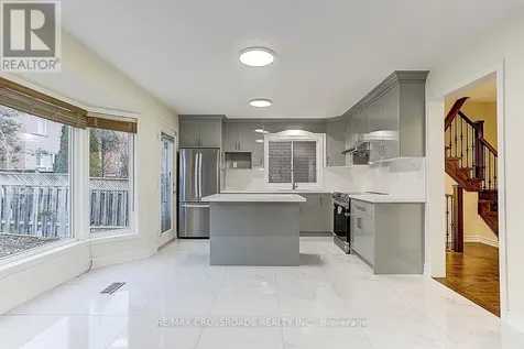 4 Lancelot Lane Markham (berczy) ON L6C 2G4