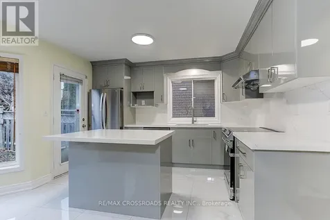 4 Lancelot Lane Markham (berczy) ON L6C 2G4