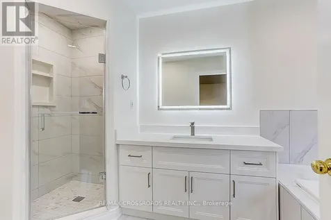 4 Lancelot Lane Markham (berczy) ON L6C 2G4
