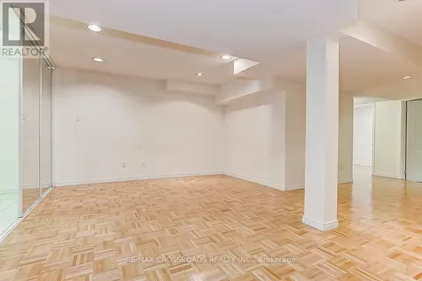 4 Lancelot Lane Markham (berczy) ON L6C 2G4