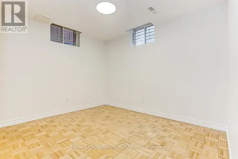 4 Lancelot Lane Markham (berczy) ON L6C 2G4