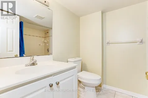 4 Lancelot Lane Markham (berczy) ON L6C 2G4