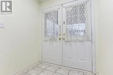 4 Lancelot Lane Markham (berczy) ON L6C 2G4