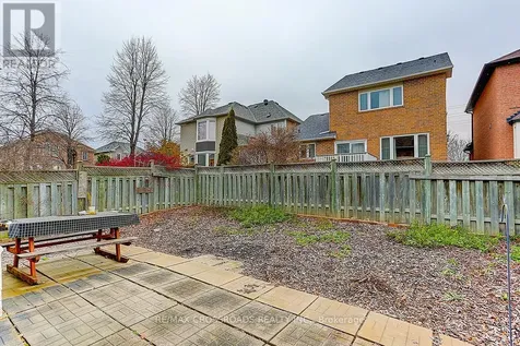 4 Lancelot Lane Markham (berczy) ON L6C 2G4