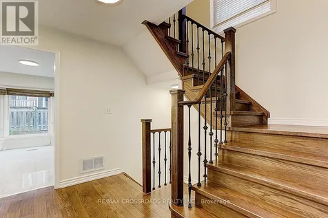 4 Lancelot Lane Markham (berczy) ON L6C 2G4