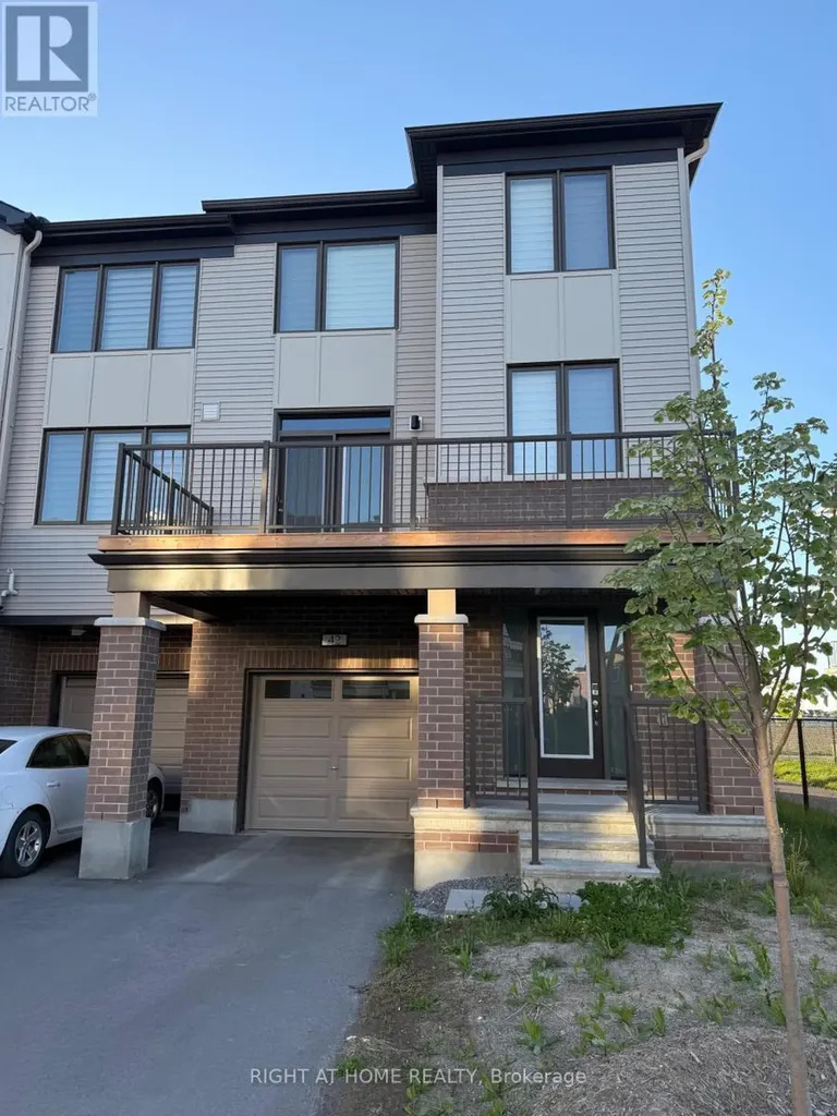 42 Stitch Mews Ottawa ON K0A 2Z0