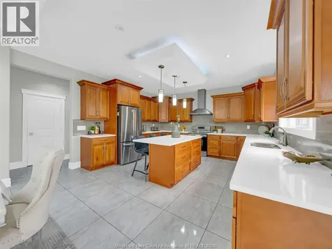 31 Heathview Trail Leamington ON N8H 0C5