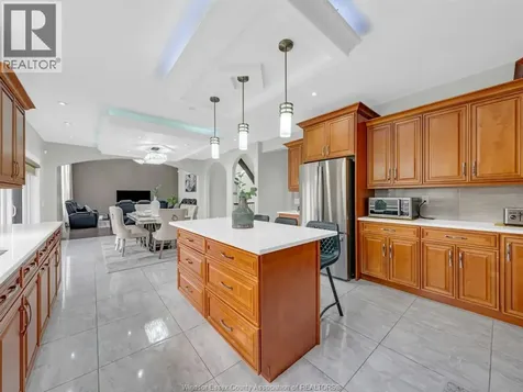 31 Heathview Trail Leamington ON N8H 0C5