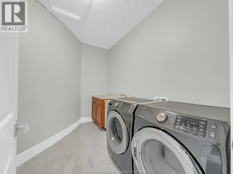 31 Heathview Trail Leamington ON N8H 0C5