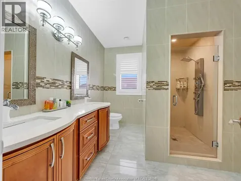 31 Heathview Trail Leamington ON N8H 0C5