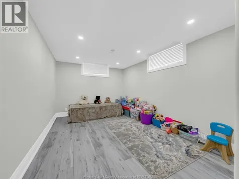 31 Heathview Trail Leamington ON N8H 0C5