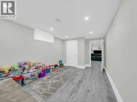 31 Heathview Trail Leamington ON N8H 0C5