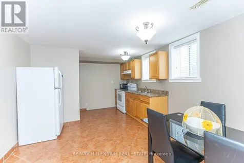 28 Donherb Crescent Caledon ON L7C 1E4