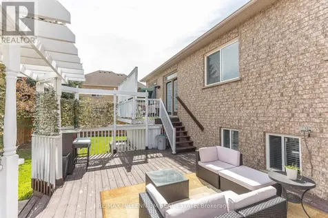 28 Donherb Crescent Caledon ON L7C 1E4