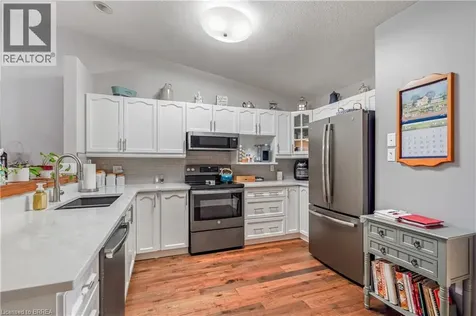 24 Griffiths Drive Paris ON N3L 4C5