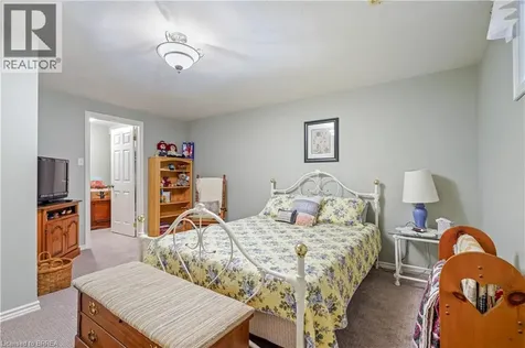24 Griffiths Drive Paris ON N3L 4C5
