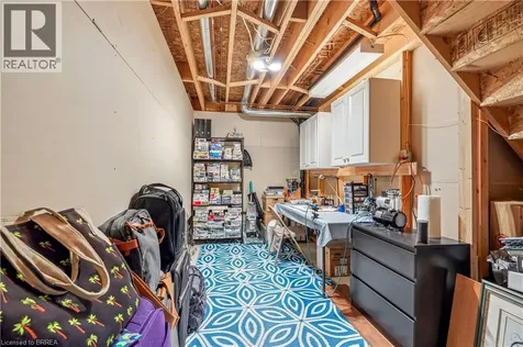 24 Griffiths Drive Paris ON N3L 4C5