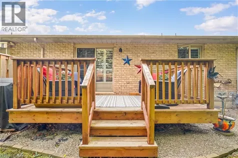24 Griffiths Drive Paris ON N3L 4C5
