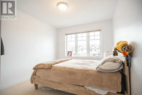 15 Mcnamara Street Petawawa ON K8H 0C4