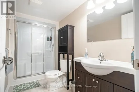 15 Mcnamara Street Petawawa ON K8H 0C4