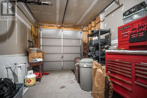 15 Mcnamara Street Petawawa ON K8H 0C4
