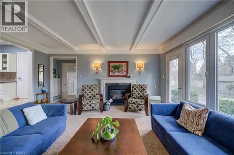 9 Summerhayes Crescent Brantford ON N3R 5H9