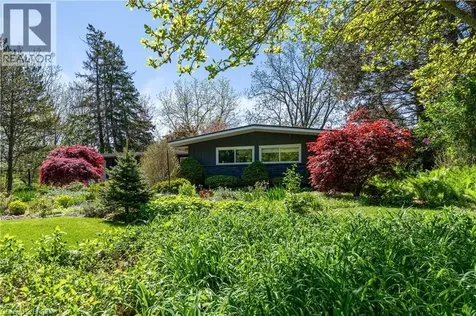 9 Summerhayes Crescent Brantford ON N3R 5H9