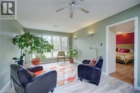 9 Summerhayes Crescent Brantford ON N3R 5H9