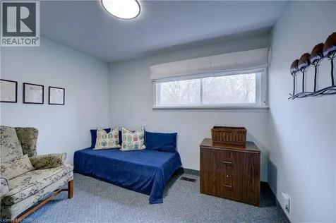 9 Summerhayes Crescent Brantford ON N3R 5H9