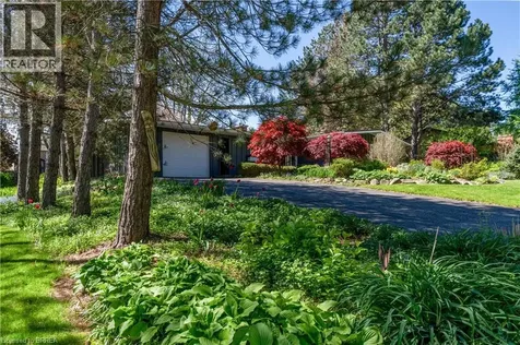 9 Summerhayes Crescent Brantford ON N3R 5H9