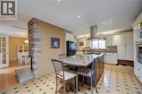 9 Summerhayes Crescent Brantford ON N3R 5H9