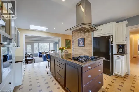 9 Summerhayes Crescent Brantford ON N3R 5H9