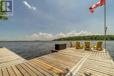 7004 Island 70 Trent Lakes ON K0L 1T0