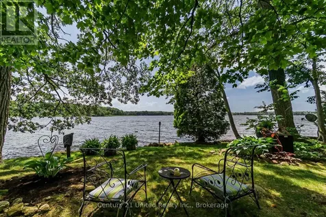 7004 Island 70 Trent Lakes ON K0L 1T0