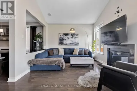 425 Cooks Mill Crescent Ottawa ON K1V 2M9