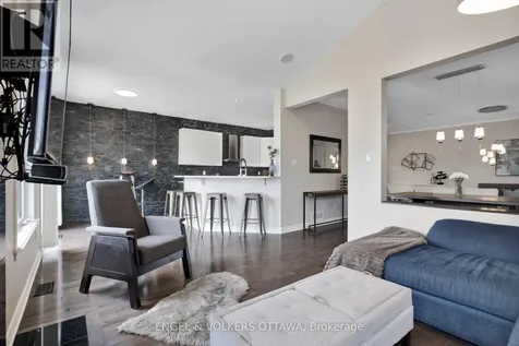 425 Cooks Mill Crescent Ottawa ON K1V 2M9