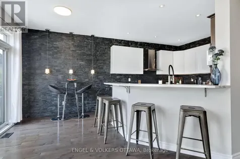 425 Cooks Mill Crescent Ottawa ON K1V 2M9