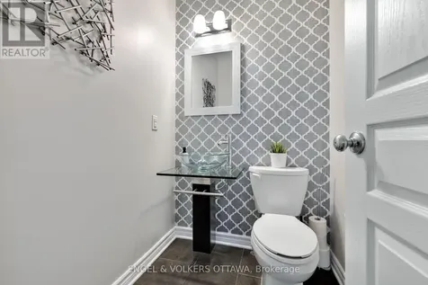 425 Cooks Mill Crescent Ottawa ON K1V 2M9