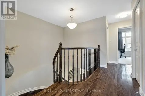 425 Cooks Mill Crescent Ottawa ON K1V 2M9