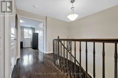 425 Cooks Mill Crescent Ottawa ON K1V 2M9