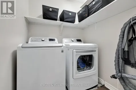 425 Cooks Mill Crescent Ottawa ON K1V 2M9