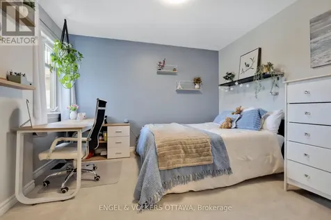 425 Cooks Mill Crescent Ottawa ON K1V 2M9
