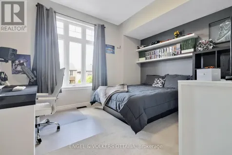425 Cooks Mill Crescent Ottawa ON K1V 2M9