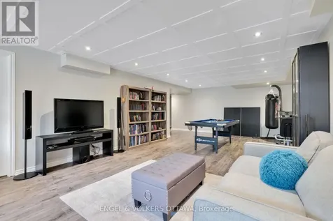 425 Cooks Mill Crescent Ottawa ON K1V 2M9