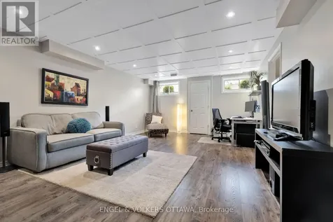 425 Cooks Mill Crescent Ottawa ON K1V 2M9